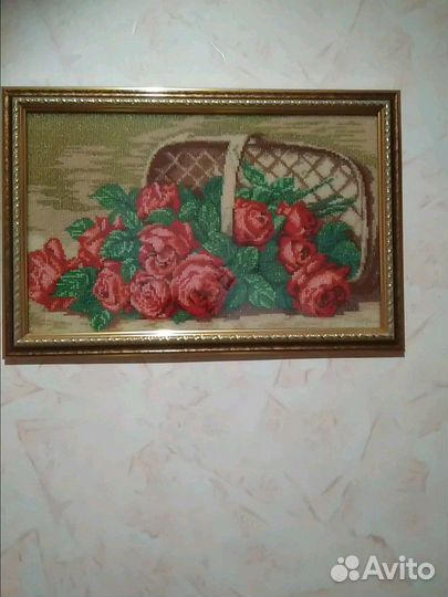 Картина вышитая