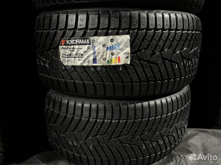 Yokohama BluEarth Winter V905 275/40 R21 и 315/35 R21 109W