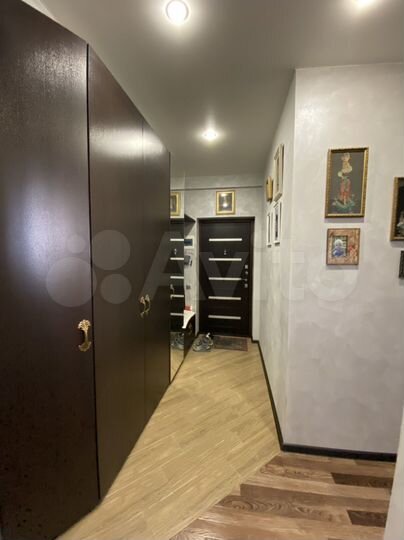 2-к. квартира, 62 м², 1/9 эт.