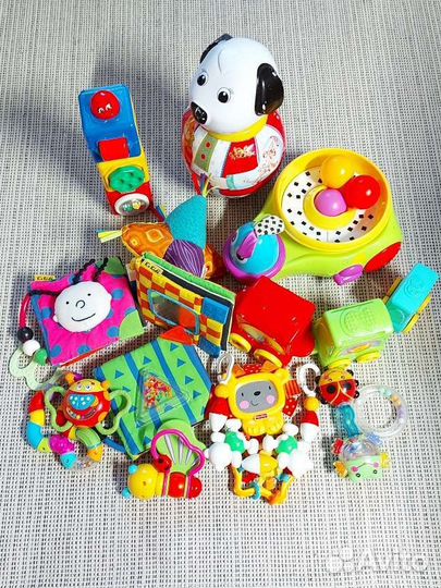 Игрушки для малышей пакетом