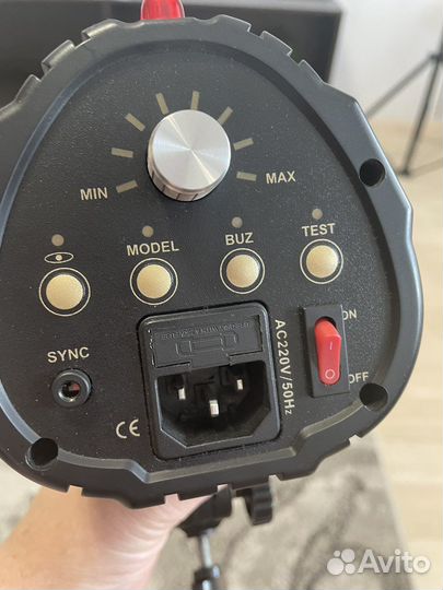 Студийный импульсный свет