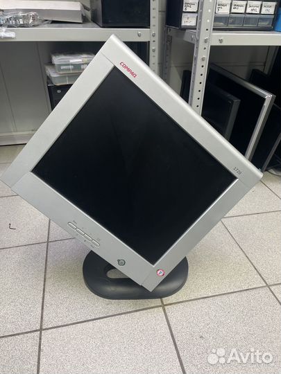 Монитор 17 дюймов вращающийся