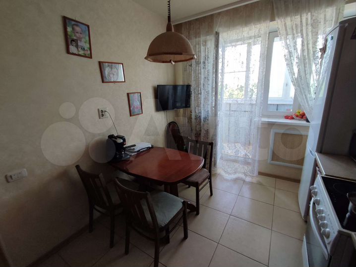 3-к. квартира, 80,4 м², 8/10 эт.