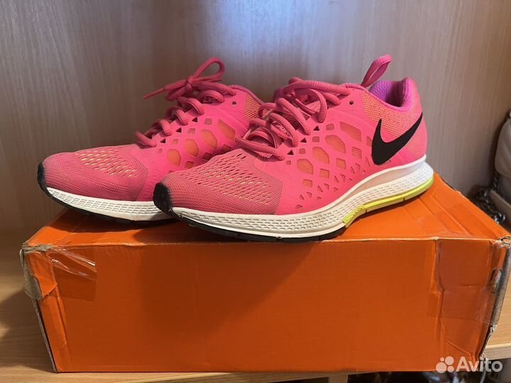 Кроссовки nike женские