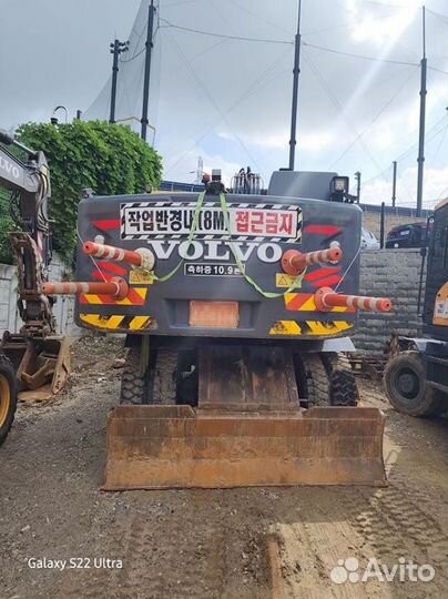 Колёсный экскаватор Volvo EW205D, 2021