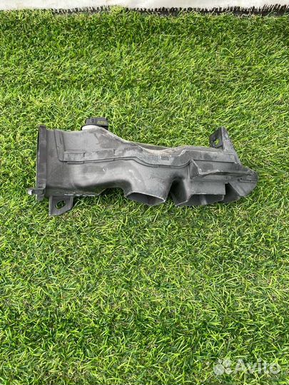 Воздуховод Ford Escape 4 2020 LJ6B-18C299-AC