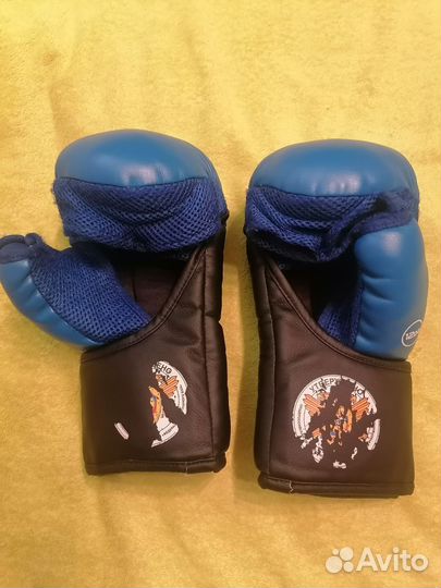 Перчатки для рукопашного боя