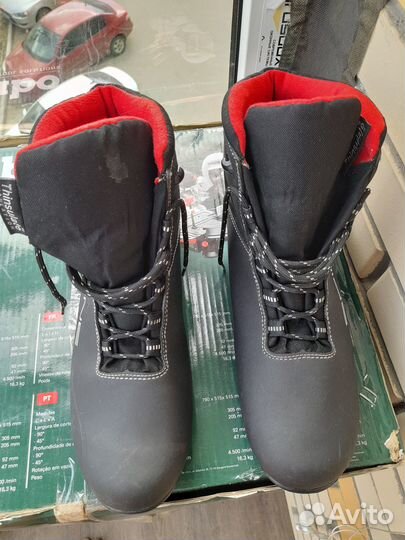 Лыжные ботинки Spine