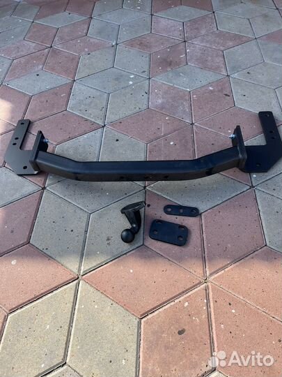 Фаркоп на toyota land cruiser 200