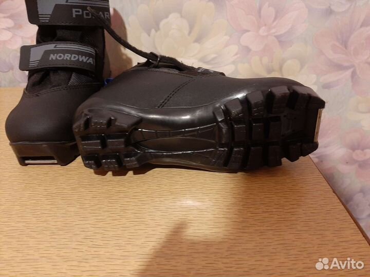 Лыжные ботинки
