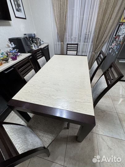 Кухонный стол раскладной и стулья