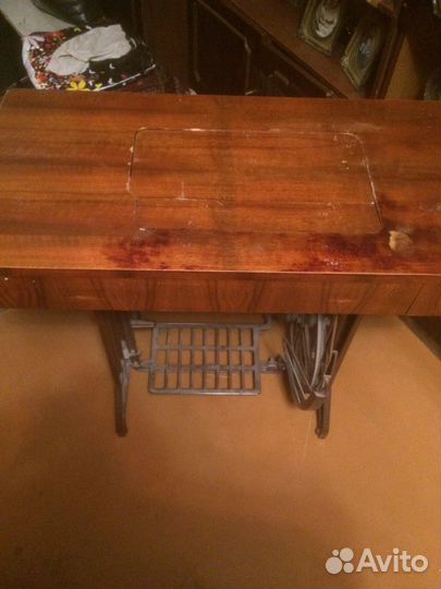 Швейная машина LADA