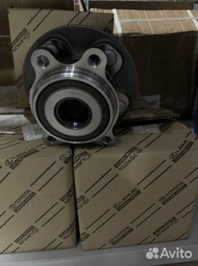 Ступица передняя всборе Camry V70
