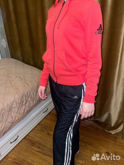 Спортивный костюм adidas