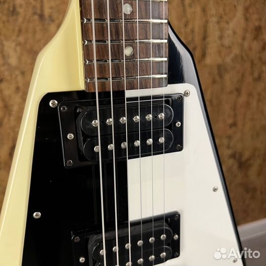 Fernandes FV-85MS Michael Schenker Flying V