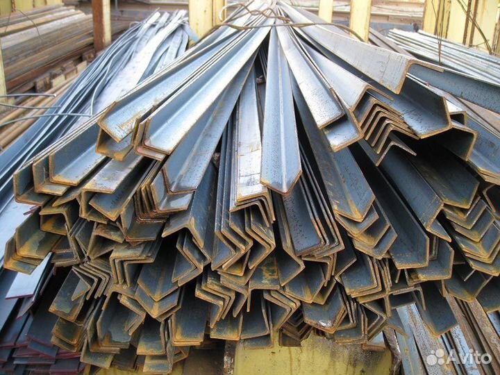 Уголок металлический