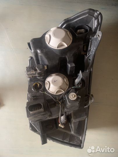 Фара левая и правая веста