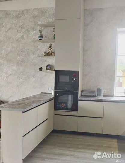 Индивидуальный дизайнерский кухонный гарнитур под