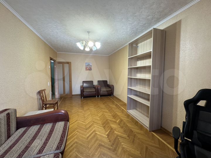 2-к. квартира, 61 м², 3/9 эт.