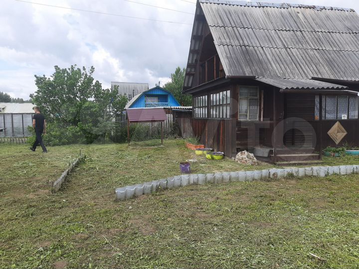 Дом 25 м² на участке 6 сот.