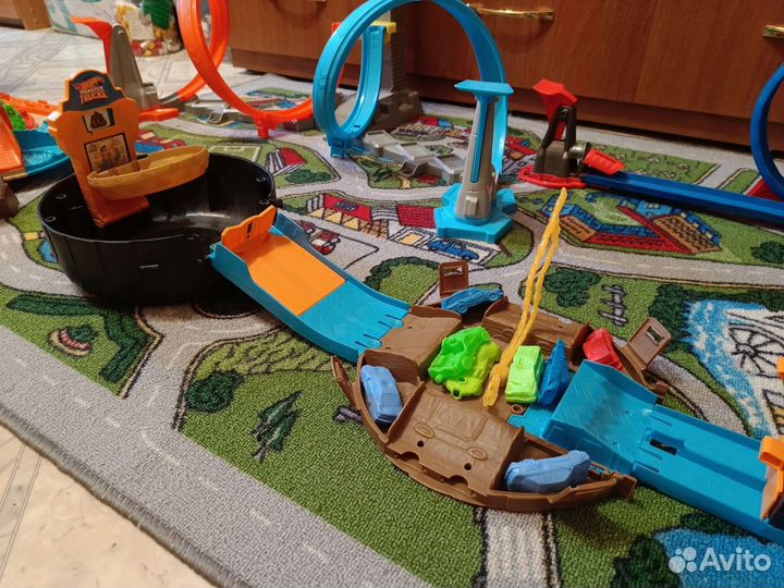 Игровые наборы hot wheels