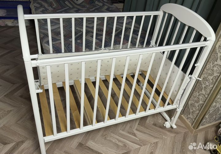 Детская кроватка
