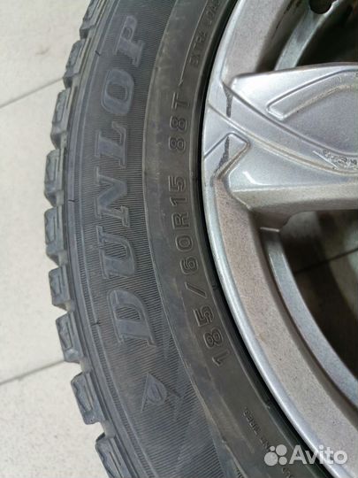 Dunlop SP Winter Ice 02 185/65 R15