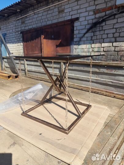 Журнальный столик