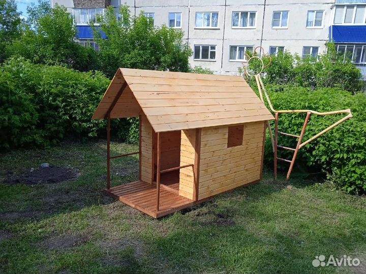 Детский игровой домик из дерева