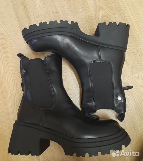 Новые зимние ботинки