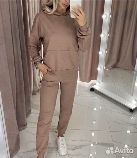 Спортивный костюм женский тонкий