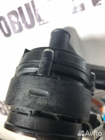 Дополнительная водянная помпа Mercedes E W211 M