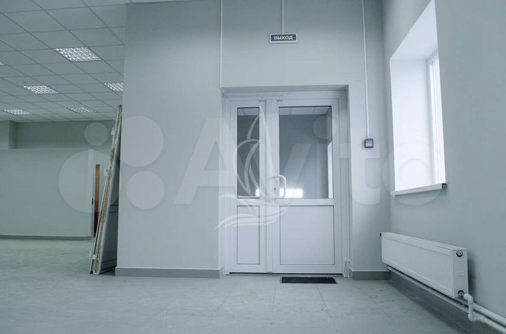 Помещение свободного назначения, 400.0 кв. м