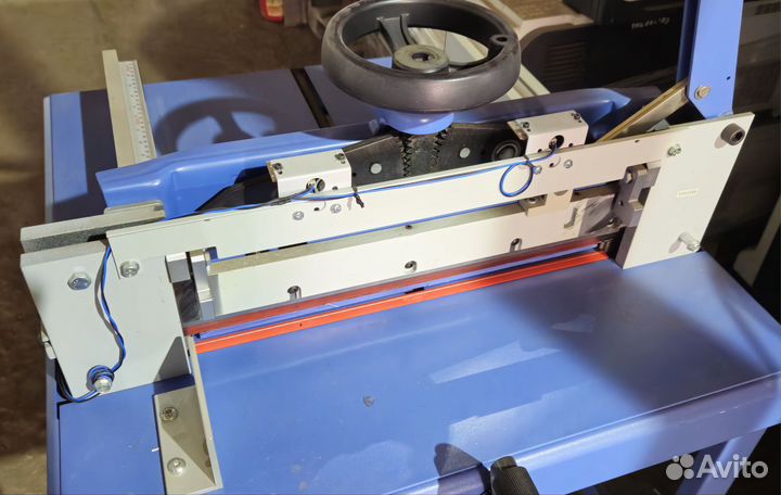 Гильотина для бумаги