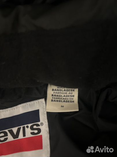 Женский пуховик levis