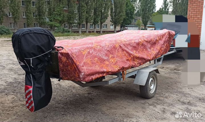 Лодка казанка с мотором