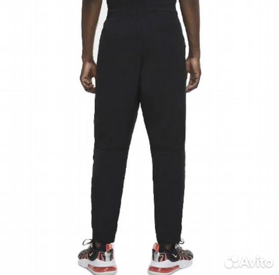 Спортивные штаны Nike Tech Fleece Essentials