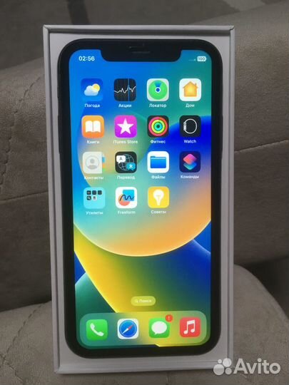 iPhone 11, 64 ГБ