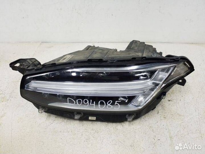 Фара левая Volvo XC90