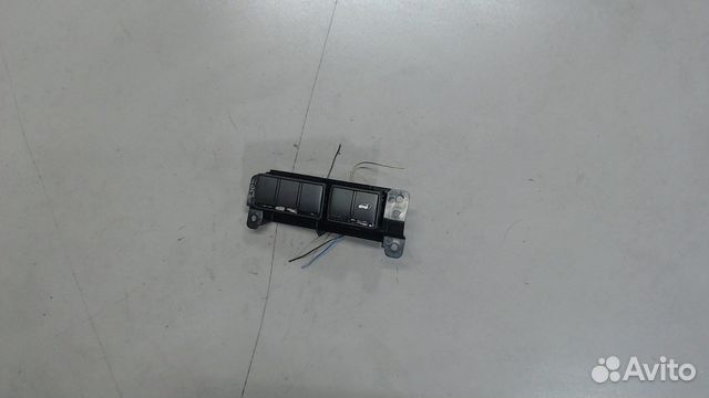 Кнопка багажника Infiniti QX56, 2011