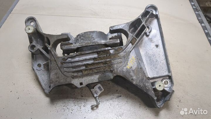 Кронштейн кпп BMW 4 G22, G23, G26 2020, 2022