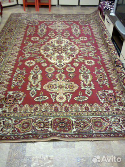 Ковер шерстяной