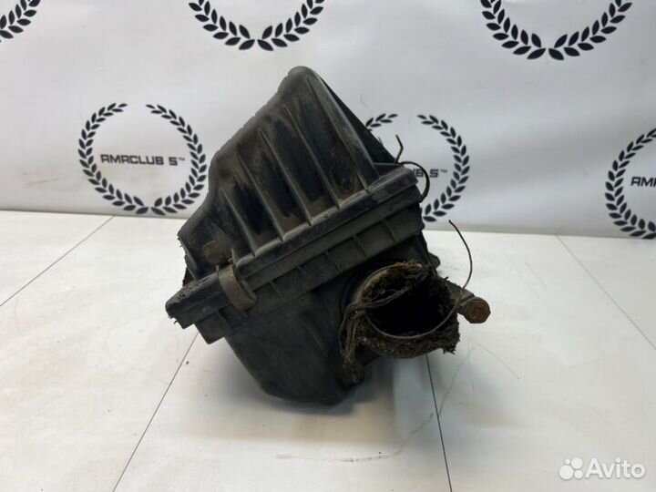 Корпус воздушного фильтра Opel Vectra B X16XEL 1.6