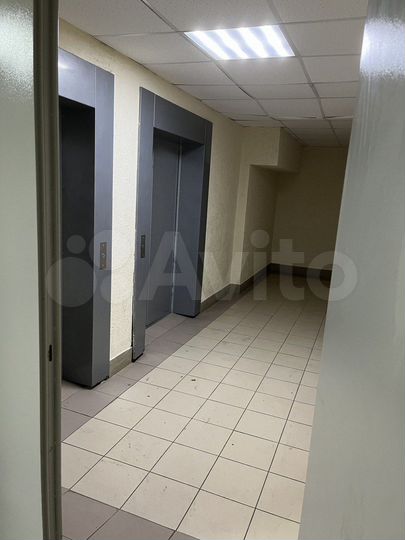 Машиноместо, 30 м²