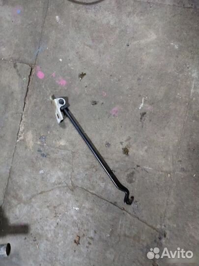 Держатель капота Peugeot 206