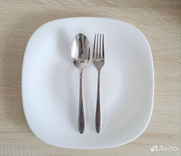 Тарелка белая квадратная 30 см