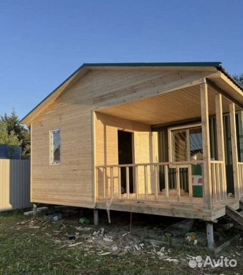 Бригада строителей