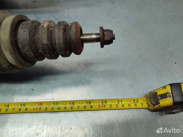 Амортизаторы передние Nissan Sunny FB15 2000 г.в