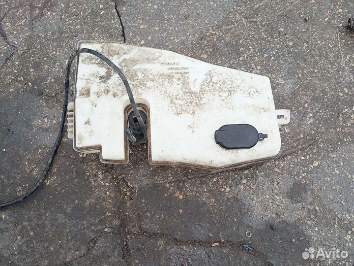 Бачок омывателя LADA Largus