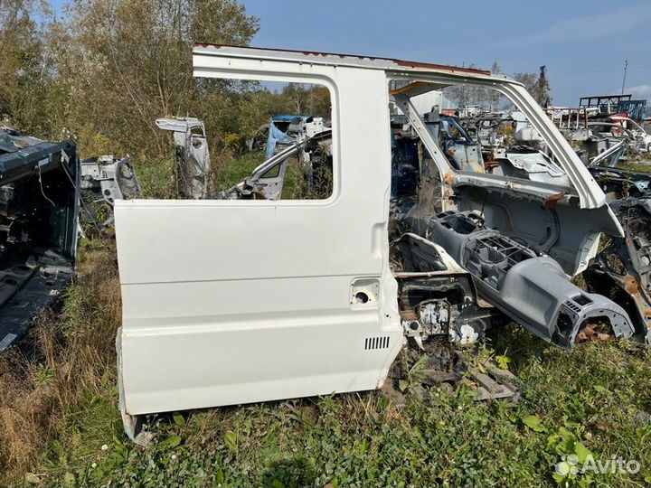 Телевизор Nissan Vanette SK82MN